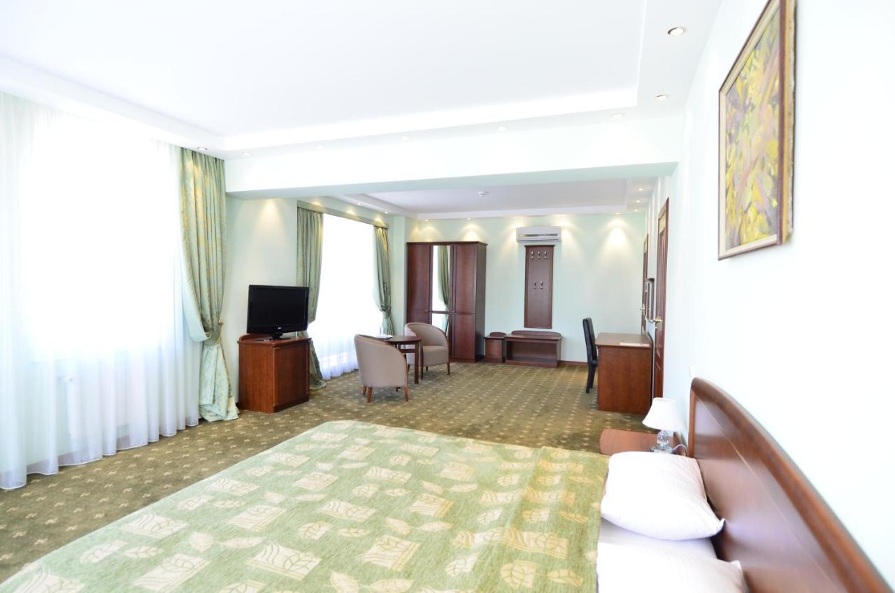 Platinum Hotel Кишинев Екстериор снимка