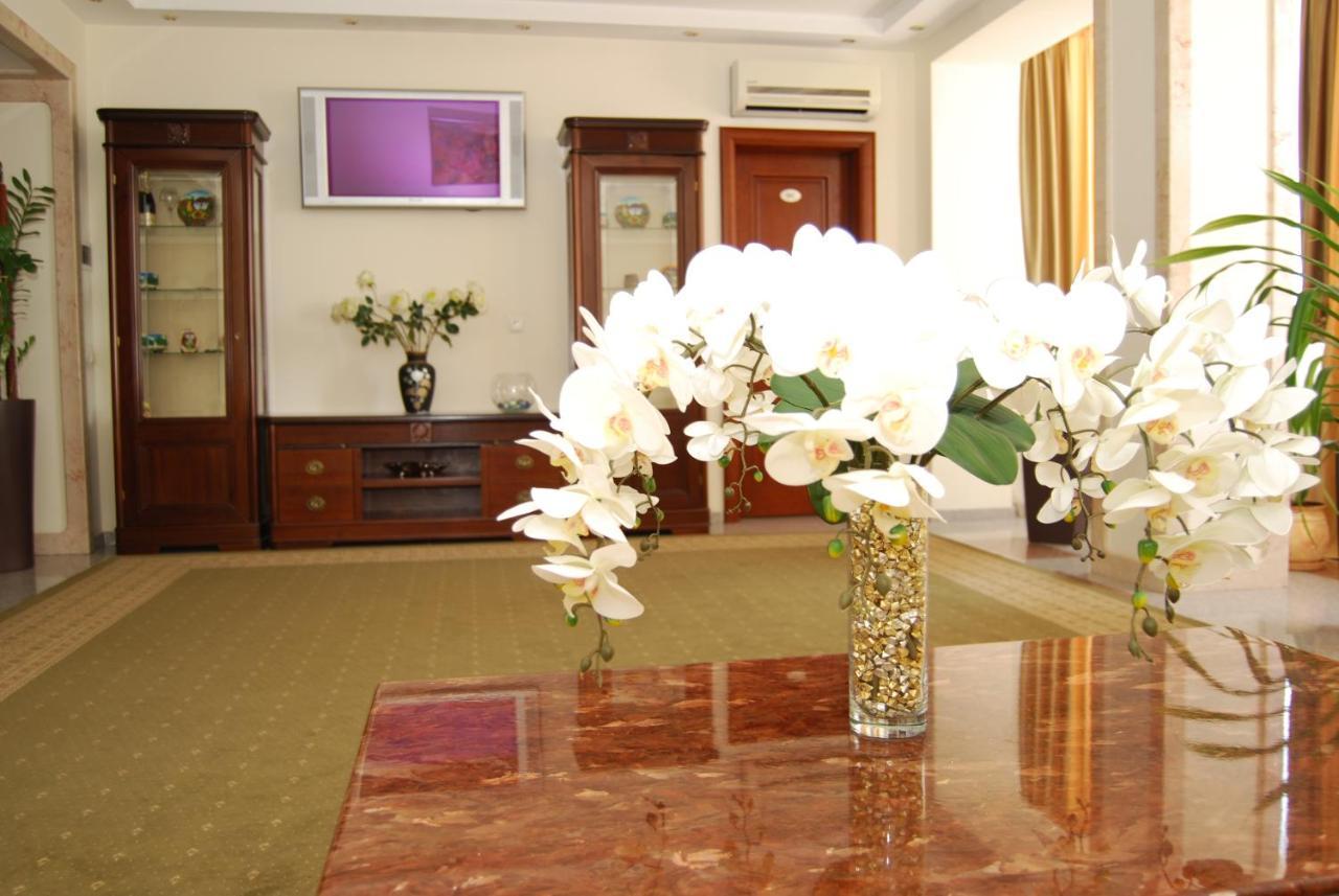 Platinum Hotel Кишинев Екстериор снимка