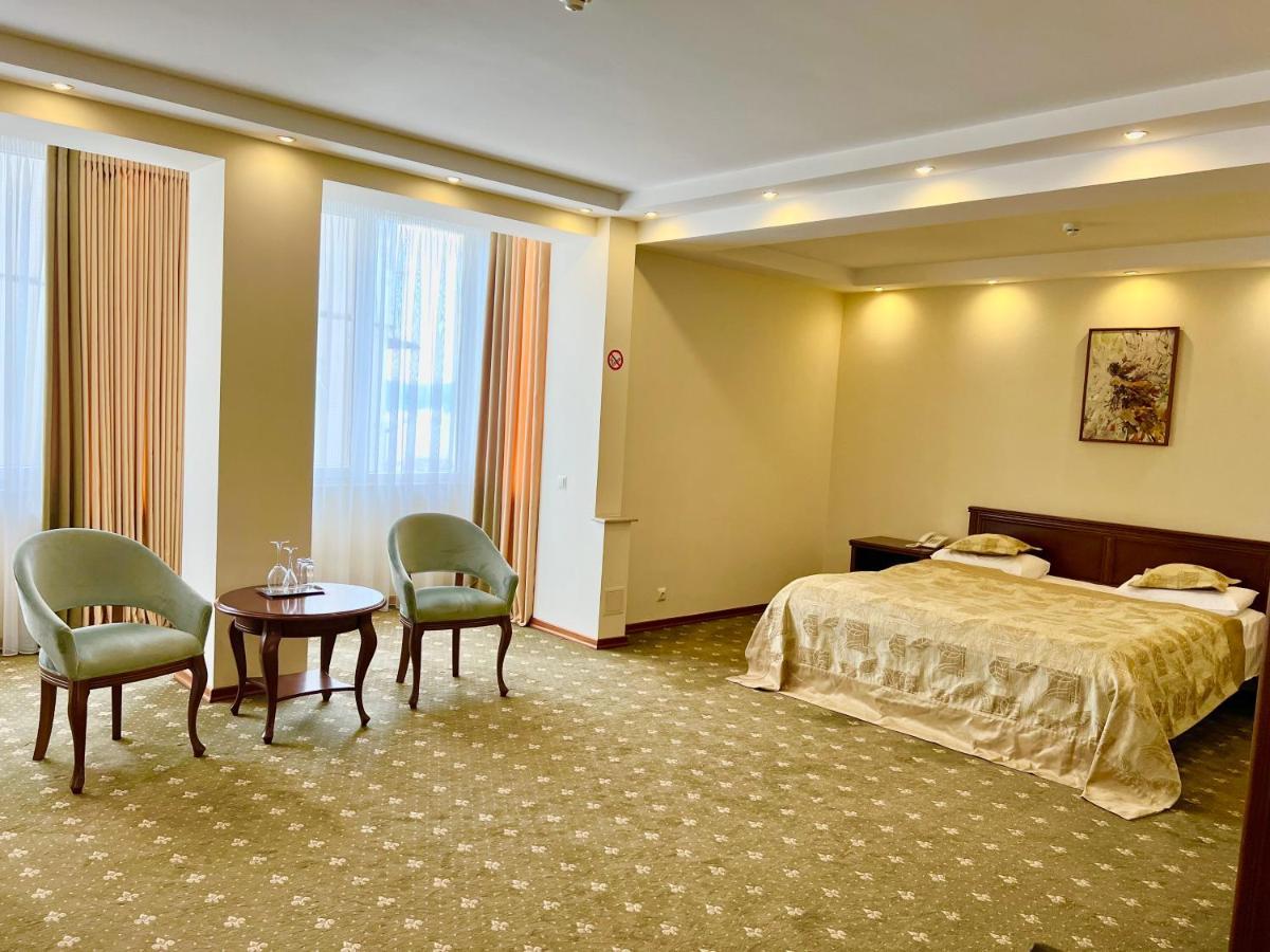 Platinum Hotel Кишинев Екстериор снимка