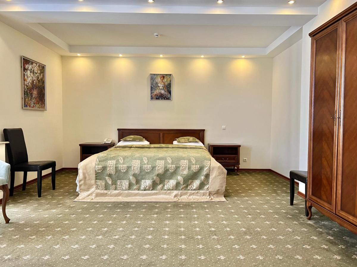Platinum Hotel Кишинев Екстериор снимка