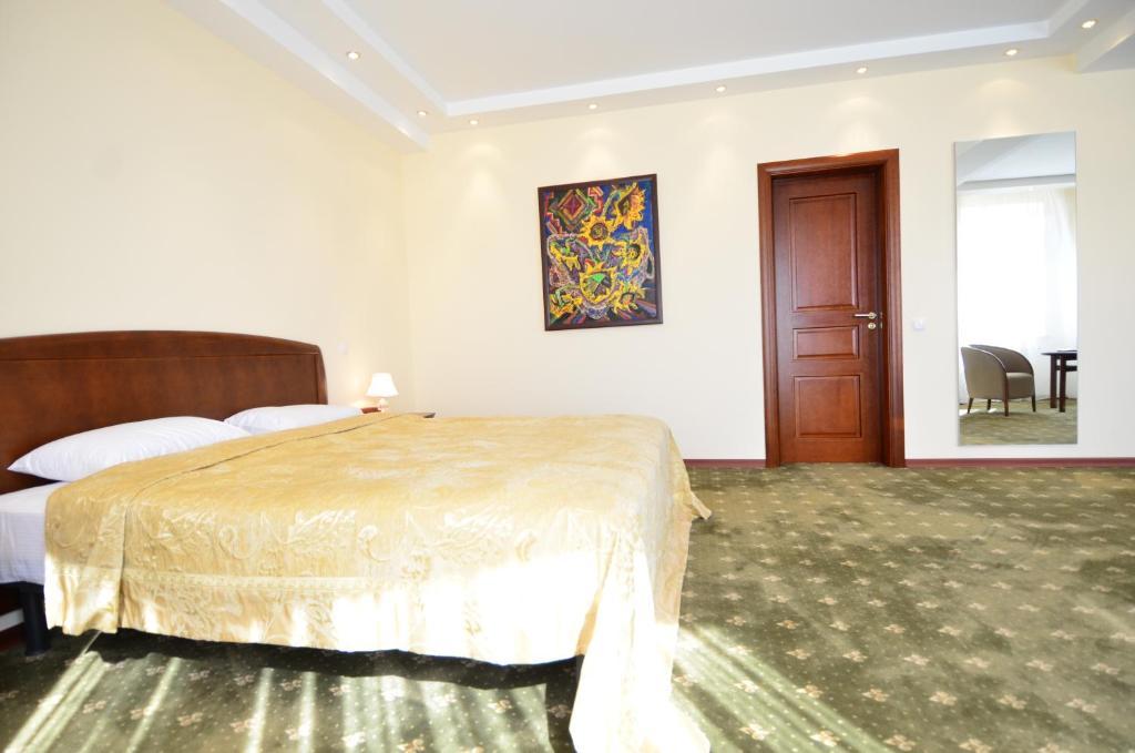 Platinum Hotel Кишинев Стая снимка