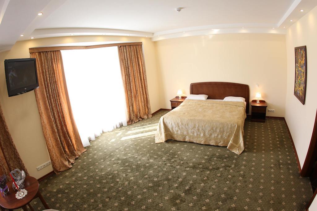 Platinum Hotel Кишинев Екстериор снимка