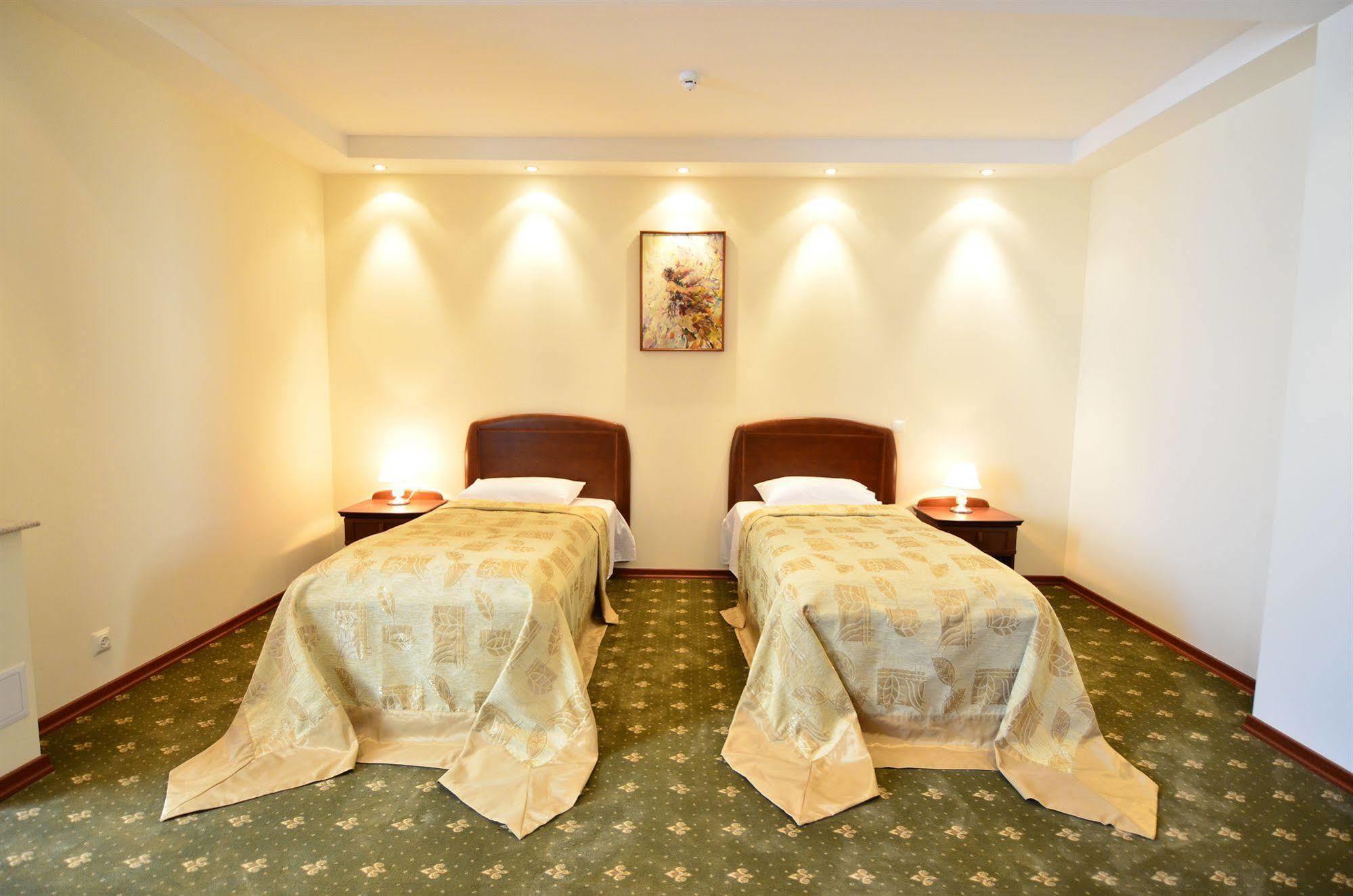 Platinum Hotel Кишинев Екстериор снимка