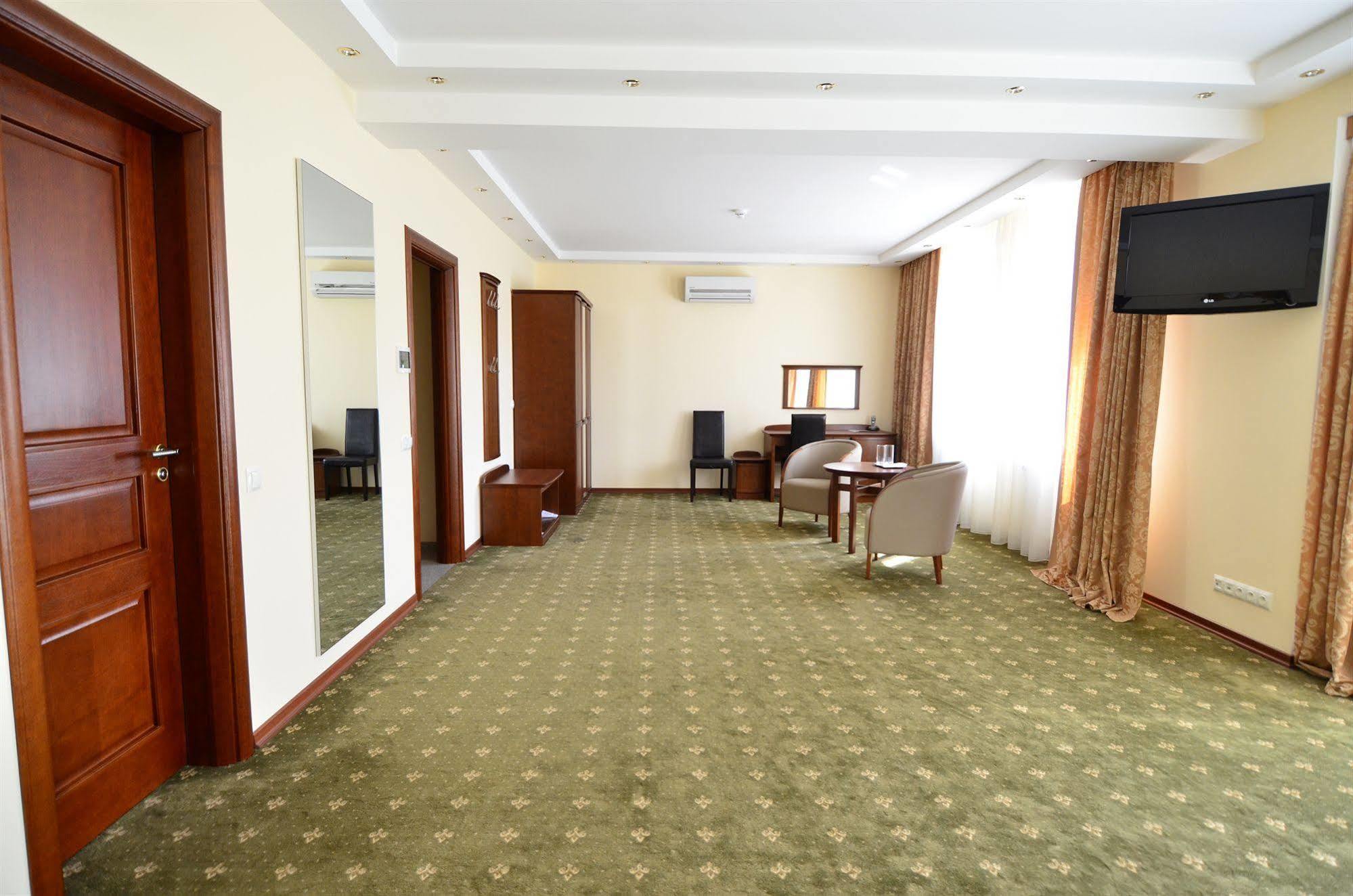 Platinum Hotel Кишинев Екстериор снимка